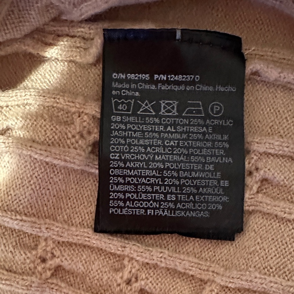 H & M Tan Cable Knit Men's Shirt size medium. - Picture 7 of 8